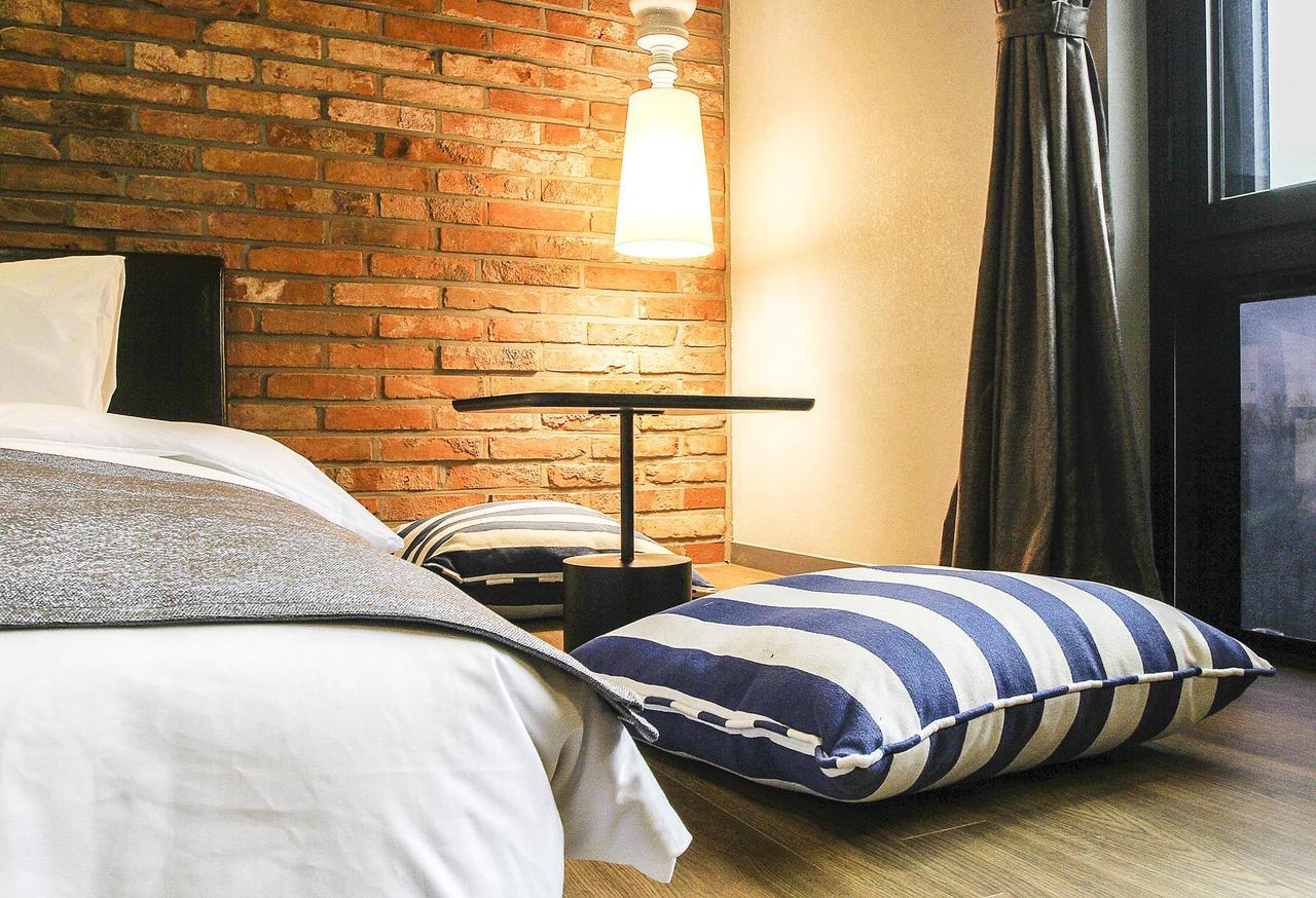 Hotel Brown Dot 金海市 外观 照片