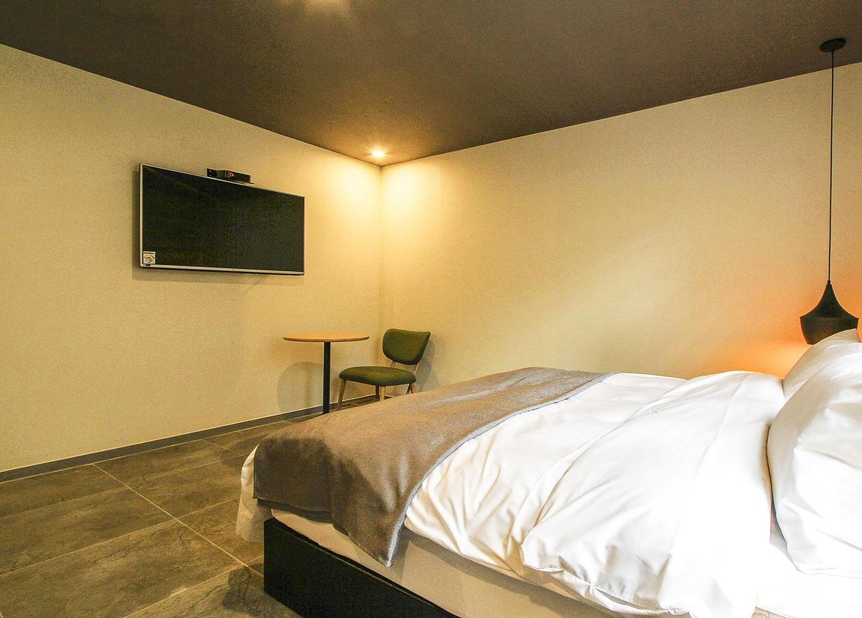 Hotel Brown Dot 金海市 外观 照片